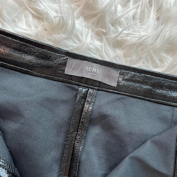 ICHI Vinyl Black Skirt with Zip - Picture 2 of 5